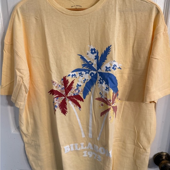 Billabong Patchwork Oversized Tee Women’s SZ Medium NWOT - Picture 3 of 4